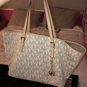 Michael kors tote!👜